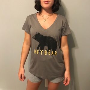 Hey bear V neck Tshirt